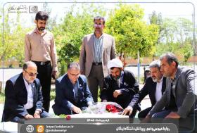 ادای احترام به مقام معلم در دانشگاه اردکان؛ دیدار صمیمانه هیأت‌رئیسه با اساتید در روز معلم